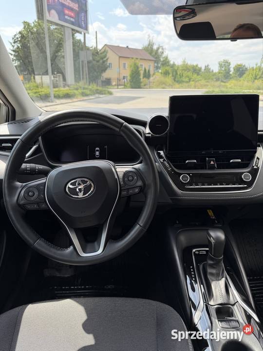 Toyota corolla sedan gwarancja fabryczna Toruń