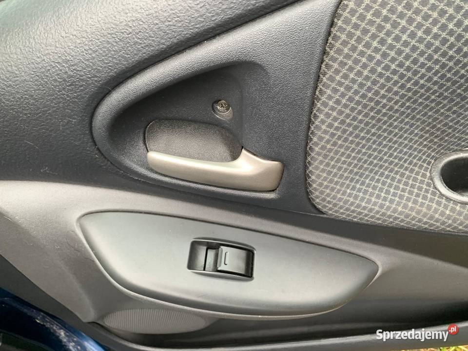 Toyota Yaris salon Polska 1300cm3 Mosina