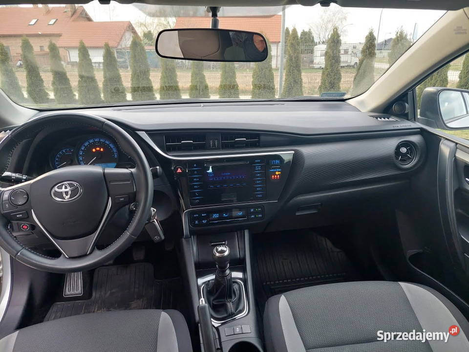Toyota auris 2016 Grochów Szlachecki