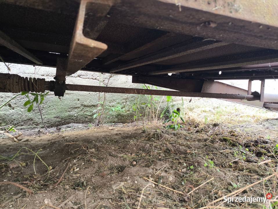 Rozrzutnik Jednoosiowy Agromet N218 uszkodzony Kołoząb sprzedam