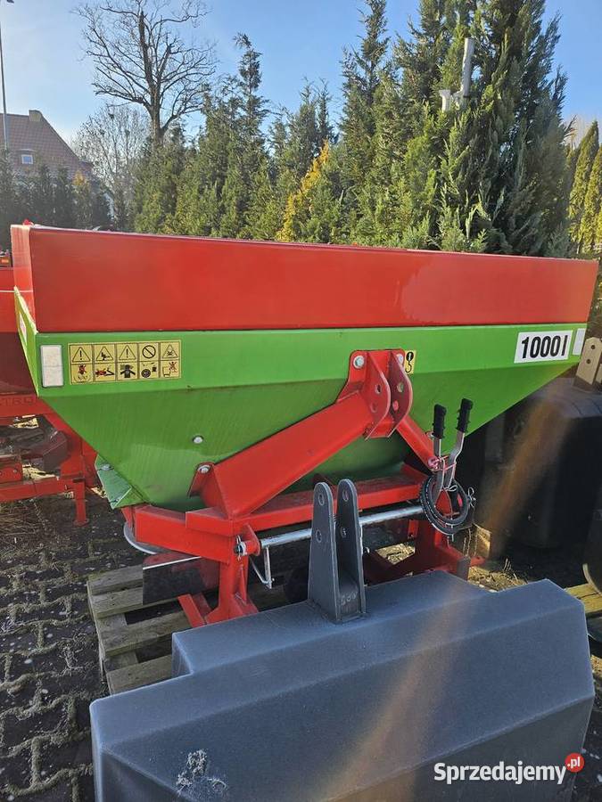 Rozsiewacz dwutalerzowy Tytan 1000 STRUMYK Człuchów