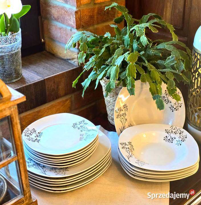 WYPRZEDAŻ MAGAZYNU 159 Zestaw 18 sztuk talerzy Wyposażenie wnętrz Zabrze