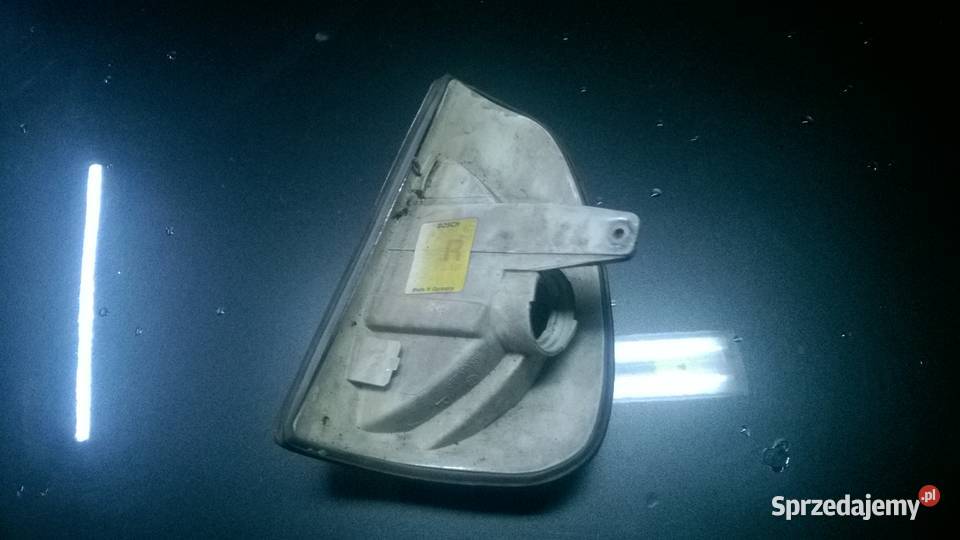 kierunkowskaz prawy mercedes w123 Szprotawa