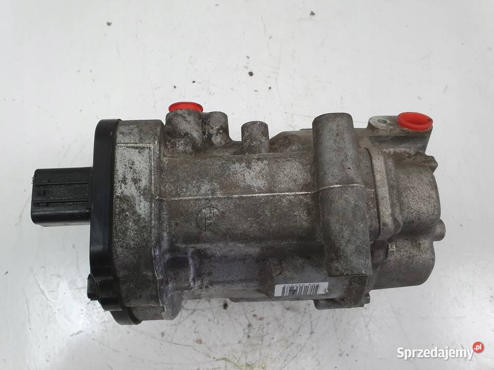 Toyota Corolla E21 SPRĘŻARKA KLIMATYZACJI Janów