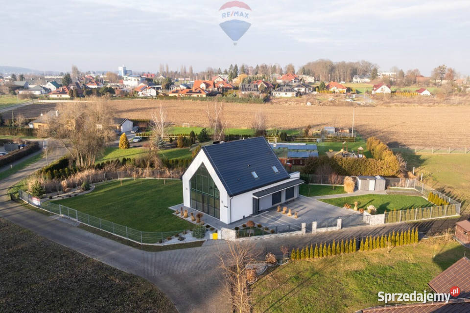 Wyjątkowy dom jeziorem nowoczesny i oszczędny Sprzedaż