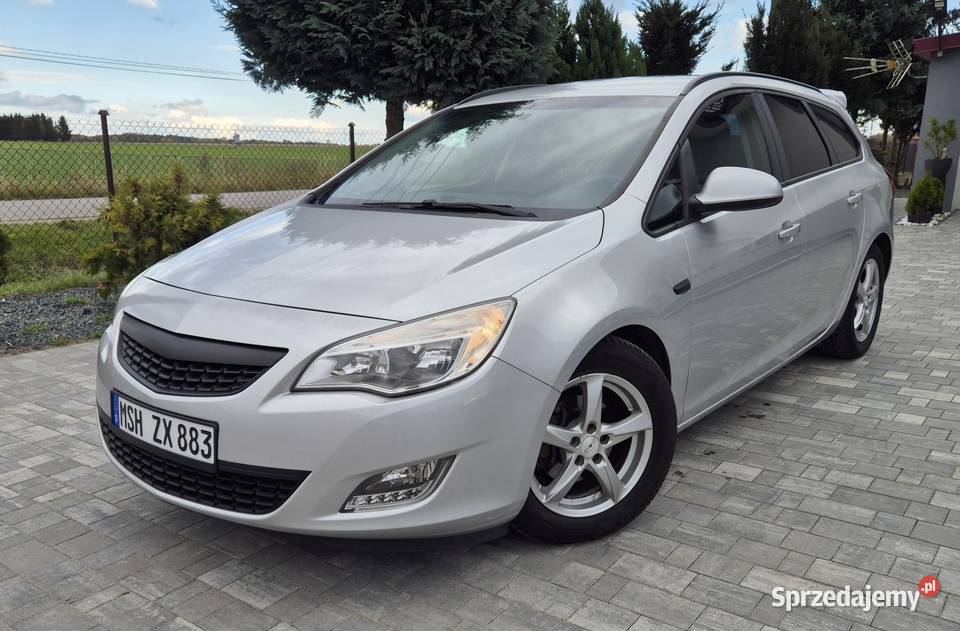 Opel Astra J 14 turbo Alu Klima Navi z Niemiec Sikórz sprzedam