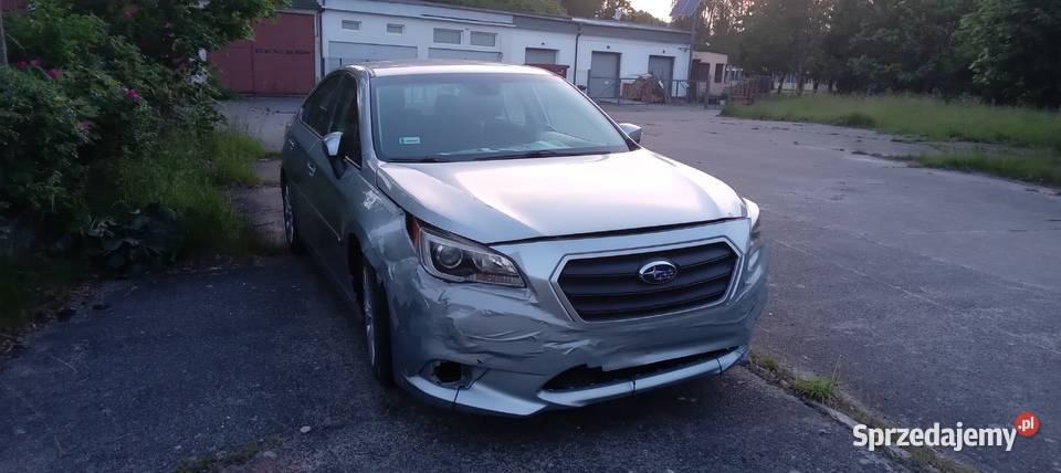 Subaru Legacy 25 benzyna 2017 37 TKM 4x4