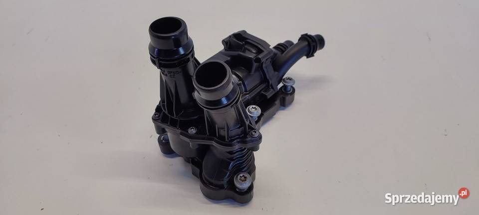 VW TIGUAN II OBUDOWA TERMOSTATU 05L121111Q osobowe Termostaty