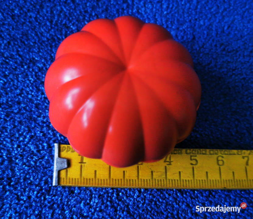 Solniczka z PRL w kształcie pomidora dolnośląskie