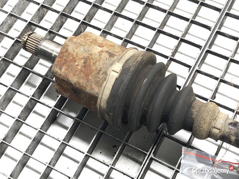 PÓŁOŚ LEWY PRZÓD VOLVO V70 II 24 200 9908 osobowe