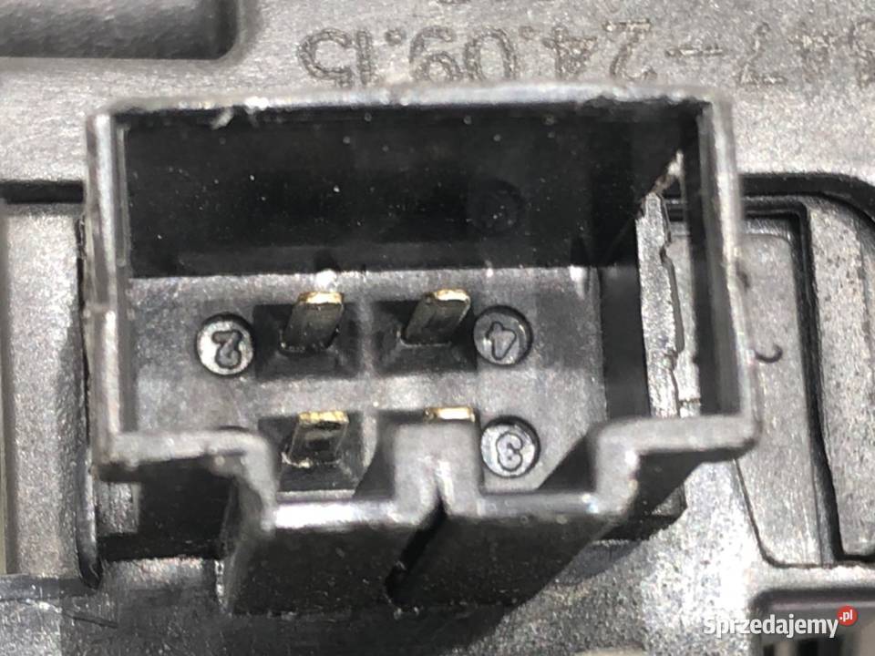 ZAMEK KLAPY TYŁ SKODA OCTAVIA III SedanLimuzyna