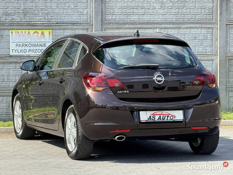 Opel Astra 16T 180 NaviBixenon serwisowany w ASO