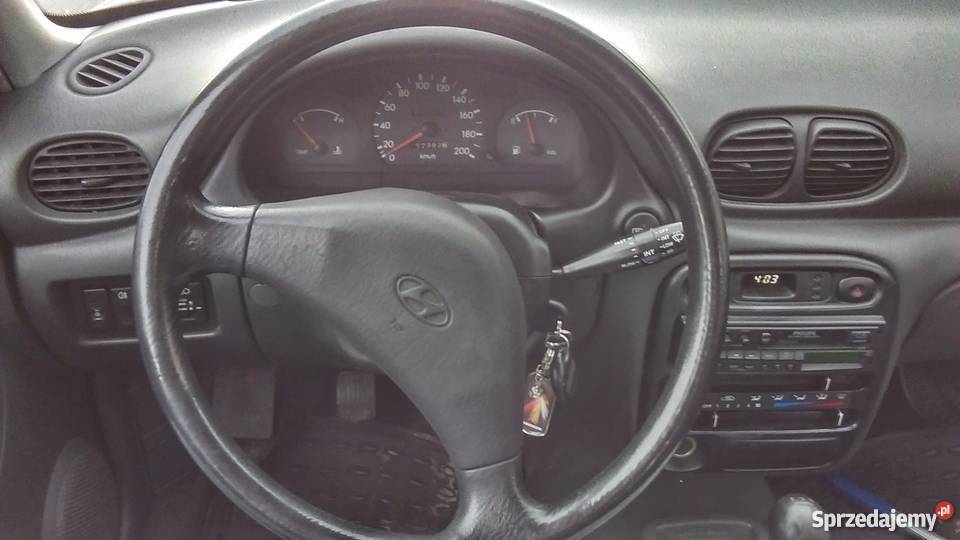 Hyundai Accent 13 benzyna przebieg 153000 benzyna Katowice sprzedam