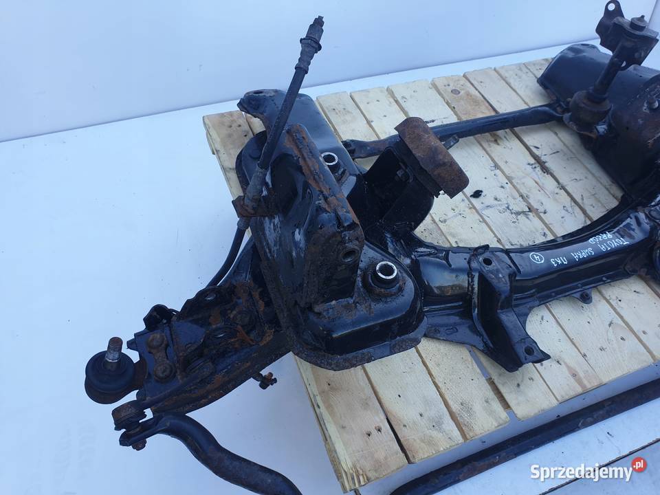 Toyota Supra 30 PRZEDNIE SANKI BELKA POD SILNIK Rudka