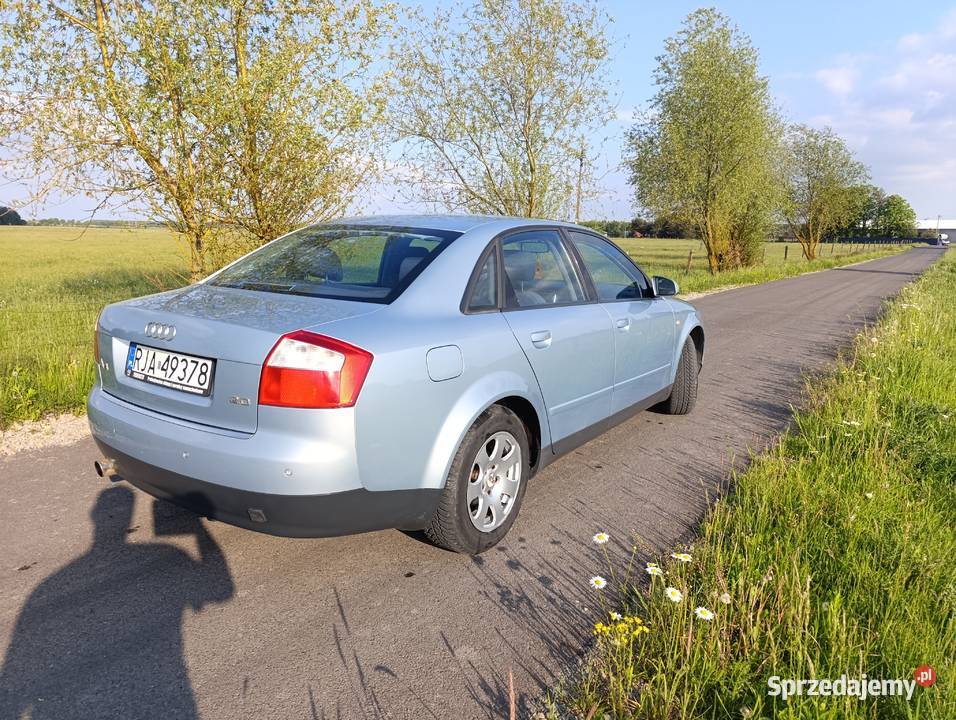Sprzedam Audi A4B6 20 Alt 130 benzyna LPG Laszki