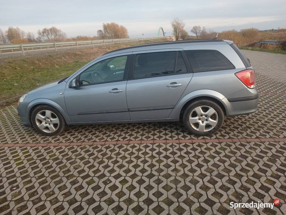 Opel Astra H 16 benzyna 2004 225500km