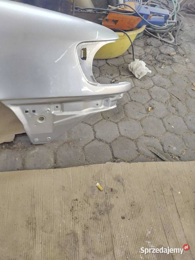 Błotnik Prawy Audi 100 9194r małopolskie Tarnów sprzedam