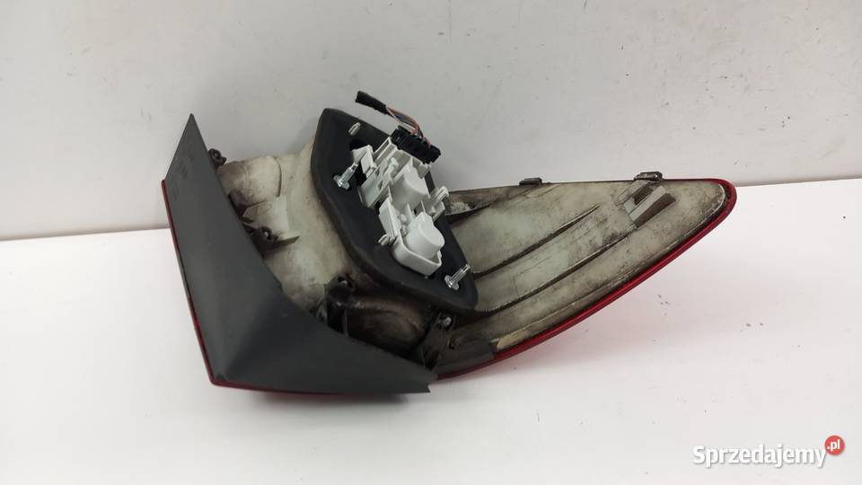 MERCEDES B W245 HB LAMPA TYŁ PRAWA Zbierkowo