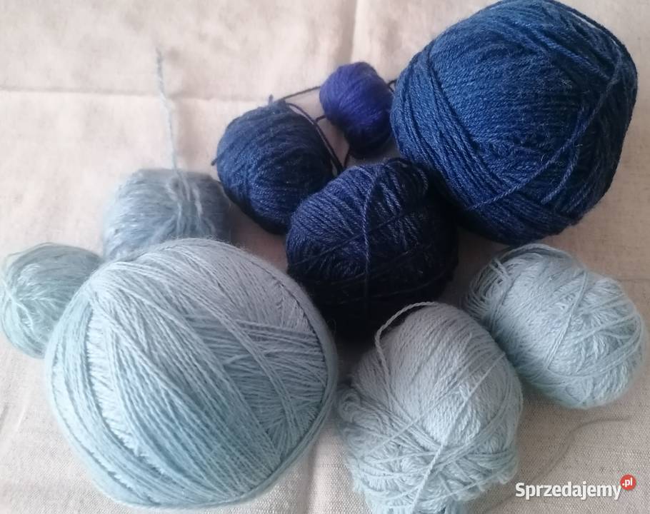 Wełna niebieska i granatowa waga 30dkgWłóczka Łódź sprzedam
