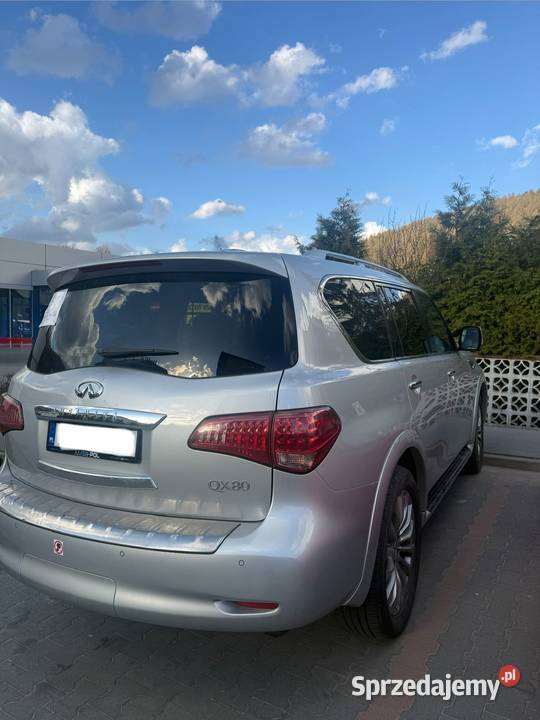 Srebrne Infiniti QX 80 z fotelami kapitańskimi MP3 Warszawa