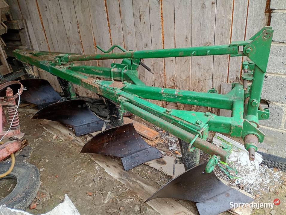 Pług czteroskibowy średni nieuszkodzony Maszyny uprawowe podkarpackie