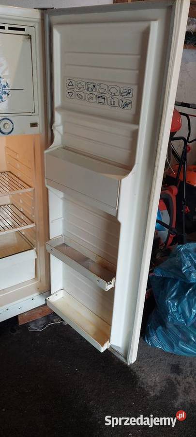 Lodówka sprawnaoddam Czarna Woda sprzedam