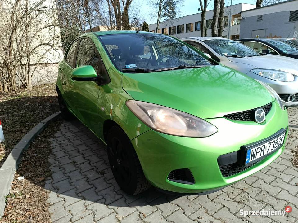 Mazda 2 13 208 08r klima grzane fotele OC i wspomaganie kierownicy Warszawa sprzedam