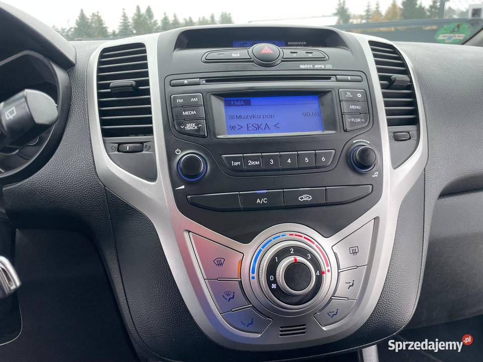 16 Benzyna Niski Przebieg 42 światła przeciwmgielne sprzedam