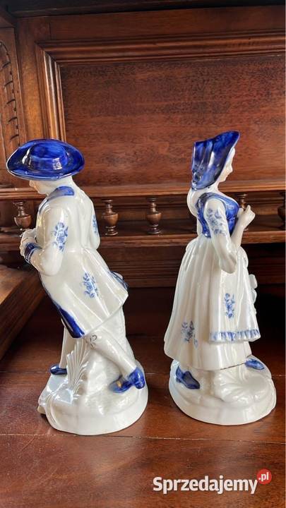 Figurka pary Damy z pieskiem i Dworzanina z Porcelana i szkło pomorskie Gdańsk sprzedam