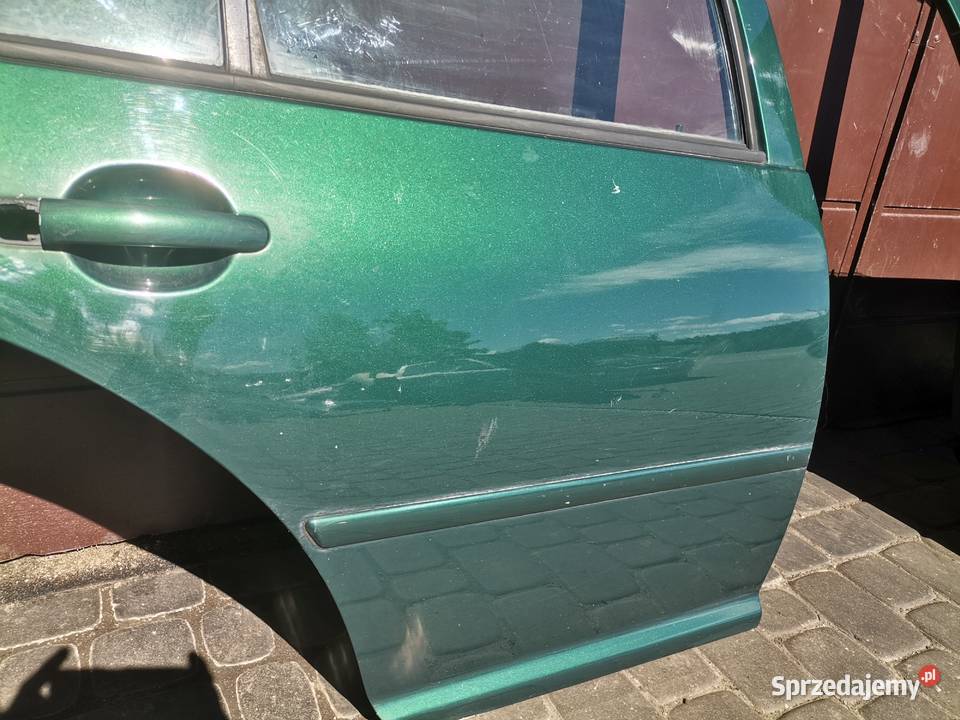 VW BORA DRZWI PRAWY TYŁ