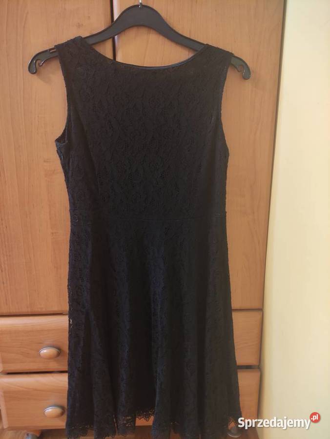 Sprzedam sukienkę w kolorze czarnym Rozmiar 40(L) Spódnice i sukienki mazowieckie Przasnysz