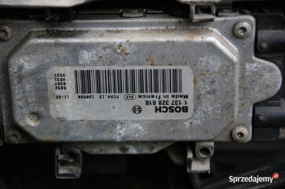 PAS PRZEDNI CHŁODNICE VOLKSWAGEN CADDY III 16 Lipno