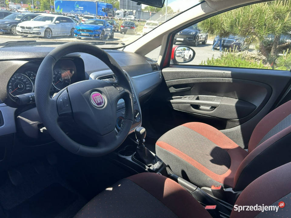 Fiat Punto klimatyzacja multifunkcja hak Rok produkcji 2009 Żory