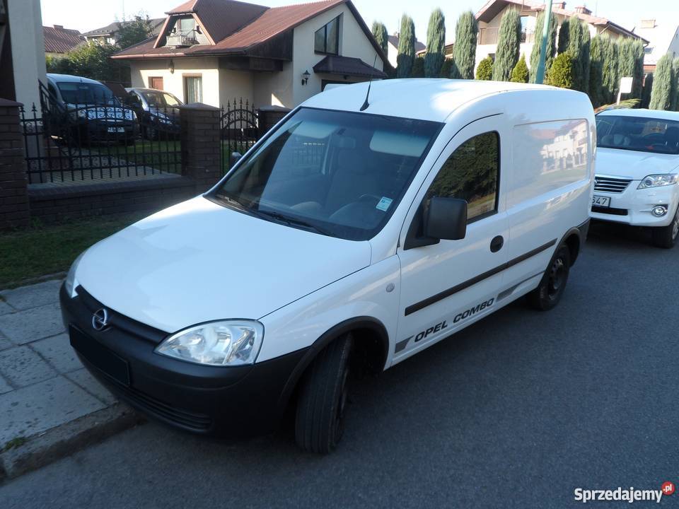 OPEL COMBO 16 BENZYNA SERWISOWANY BEZWYPADKOWY sprzedam