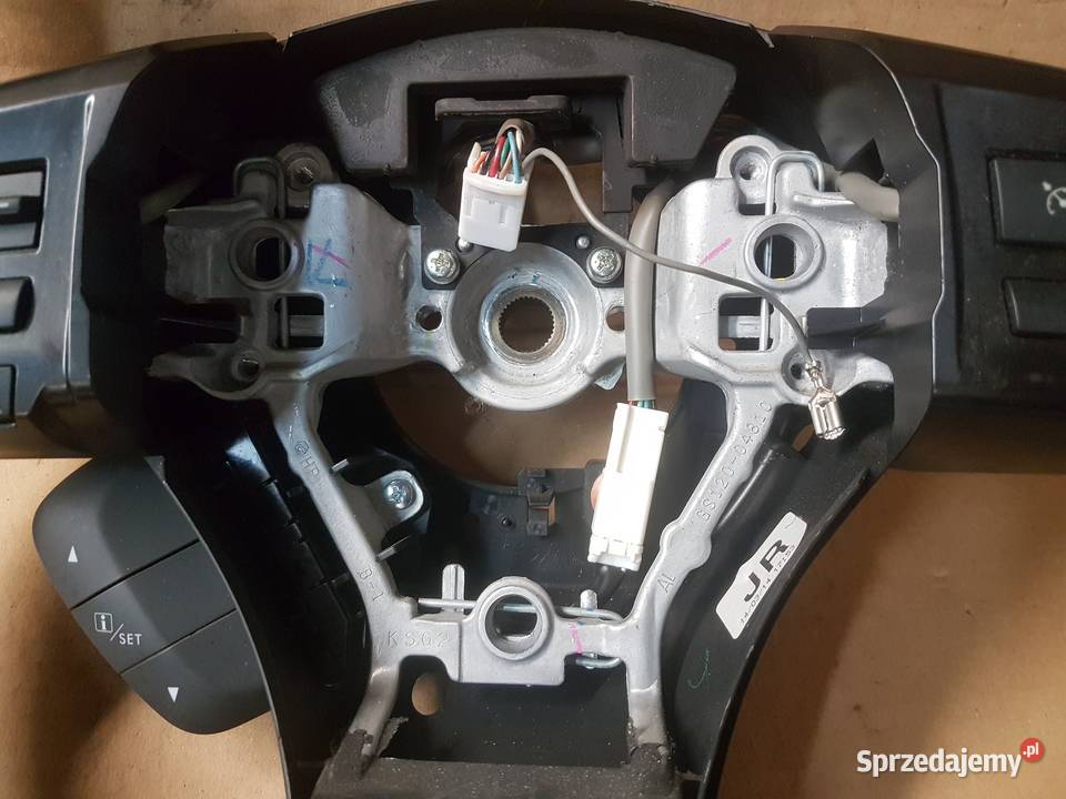 Subaru Outback IV BR lift 2014 kierownica 2013 Wyposażenie wnętrza Legnica