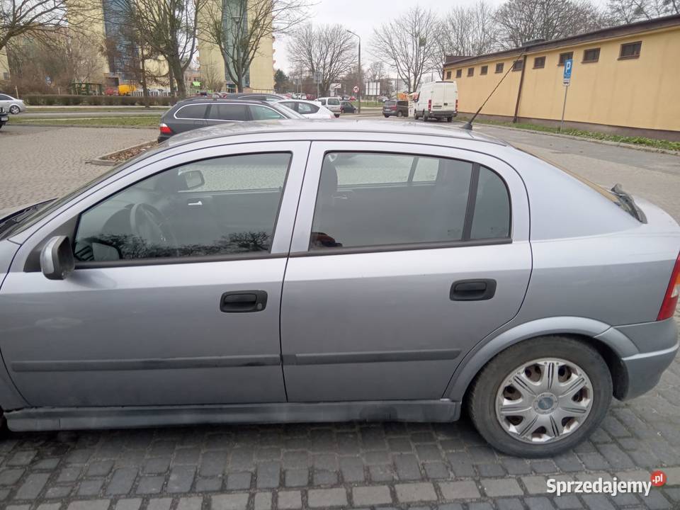 Opel Astra manualna