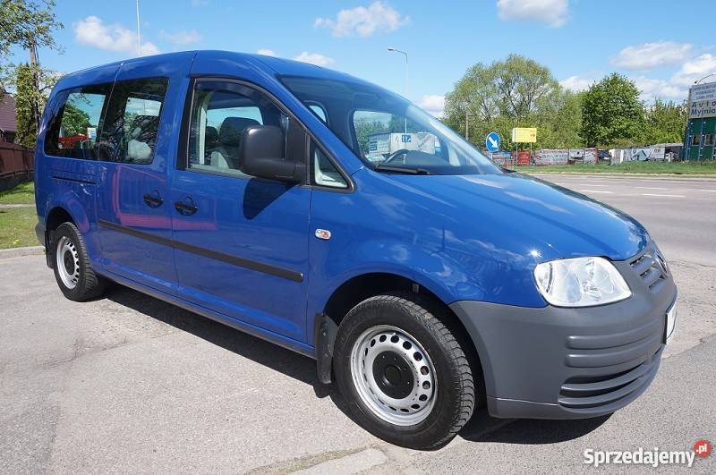 Nieuszkodzony Volkswagen Caddy niebieski 105KM