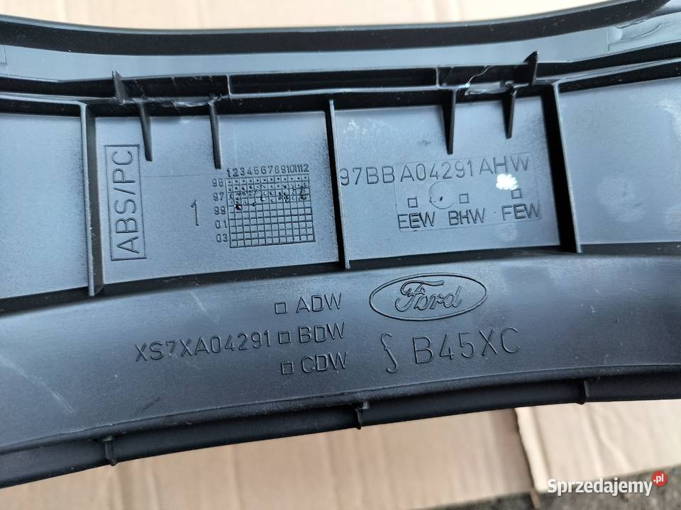 FORD MONDEO MK2 RAMKA OSŁONA OBUDOWA LICZNIKA osobowe sprzedam