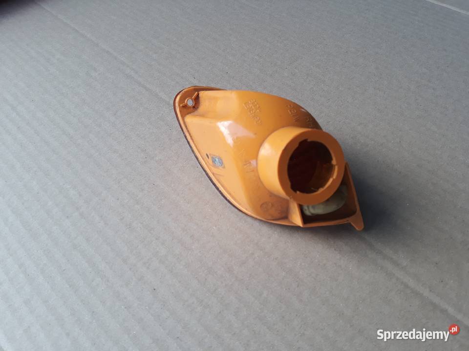 FORD FOCUS MK1 KIERUNKOWSKAZ PRAWY PRZÓD wielkopolskie