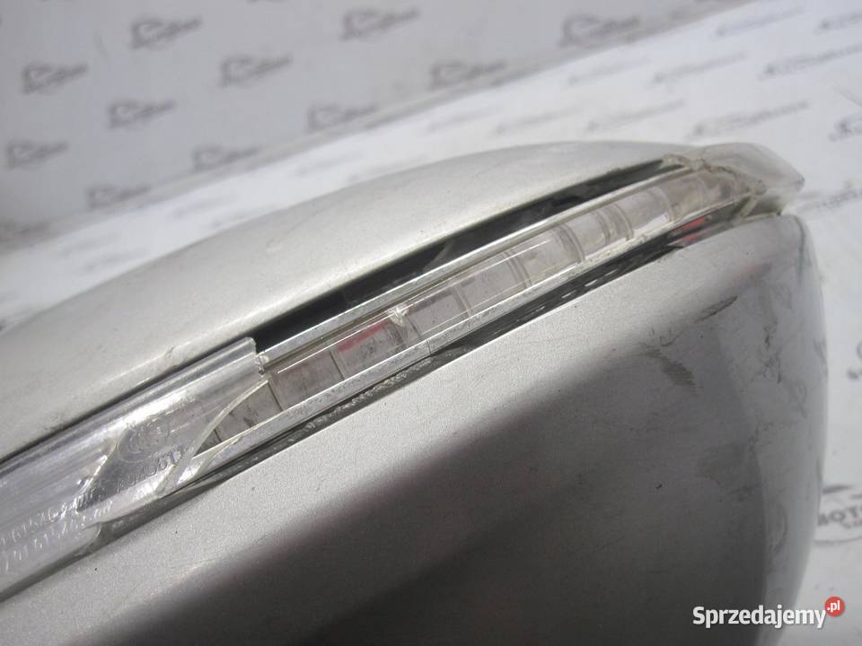 HYUNDAI i40 13r lusterko lewe E4023588 E4023589 sprzedam