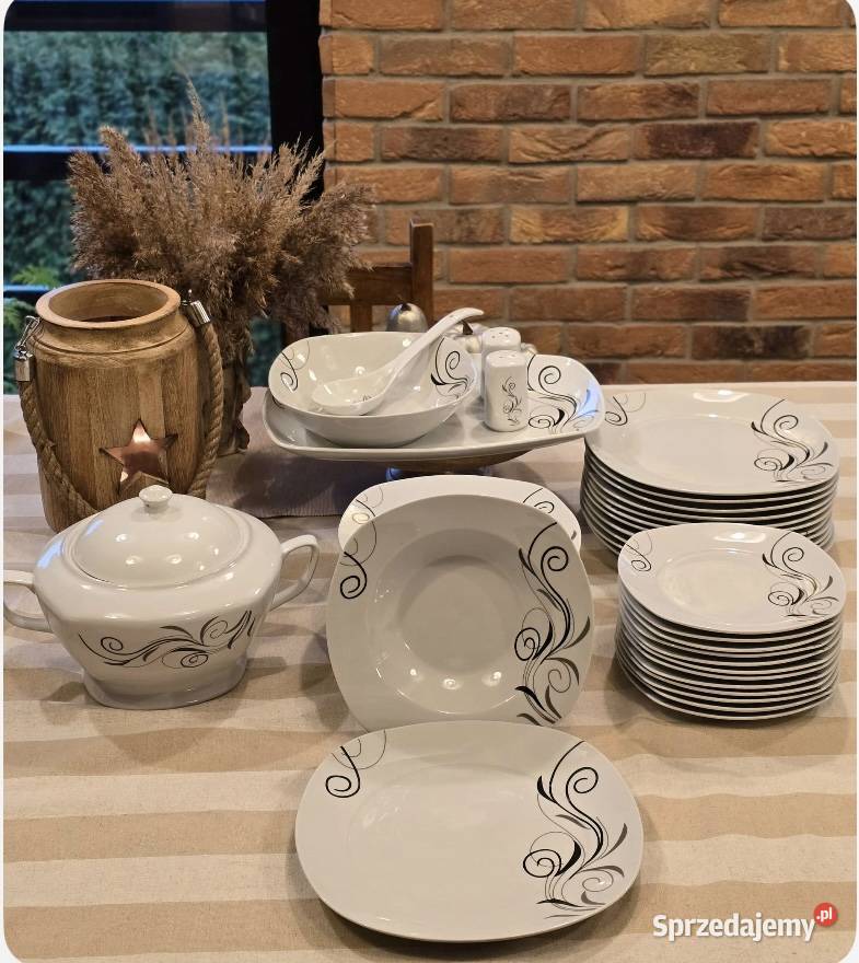 349 Zestaw obiadowy 43 elementy na 12 osób VC Zabrze sprzedam
