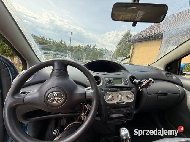 Syndyk sprzeda udział 12 w samochodzie Toyota