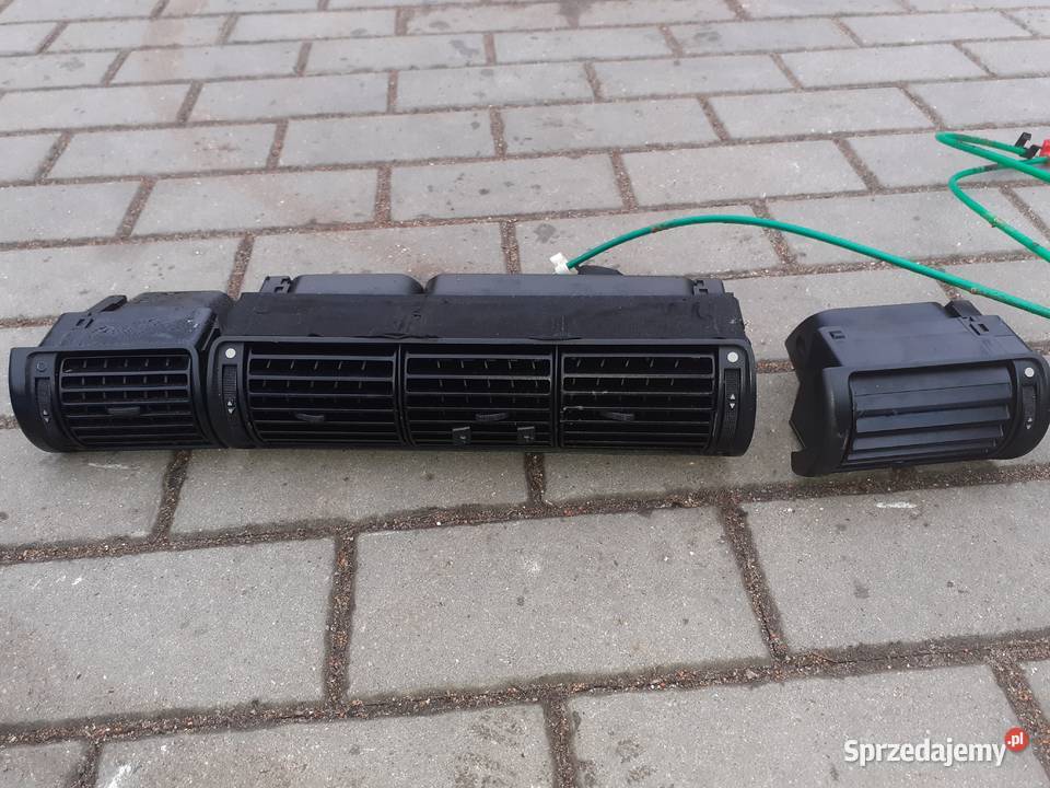 Lampa tylna prawa lewa klapka listwa audi A4B5 Lampy tylne Biłgoraj