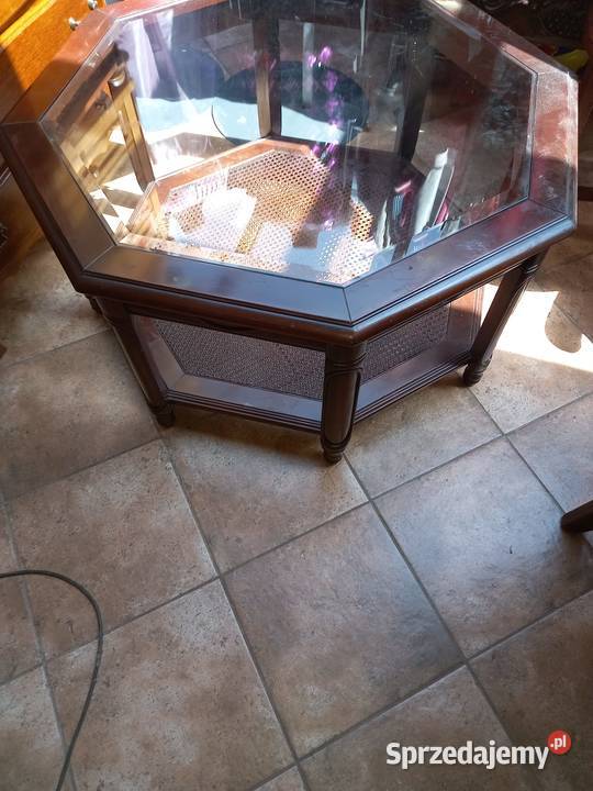 Ośmiokątny stolik ze szklaną szybą i ratanową zachodniopomorskie Pyrzyce
