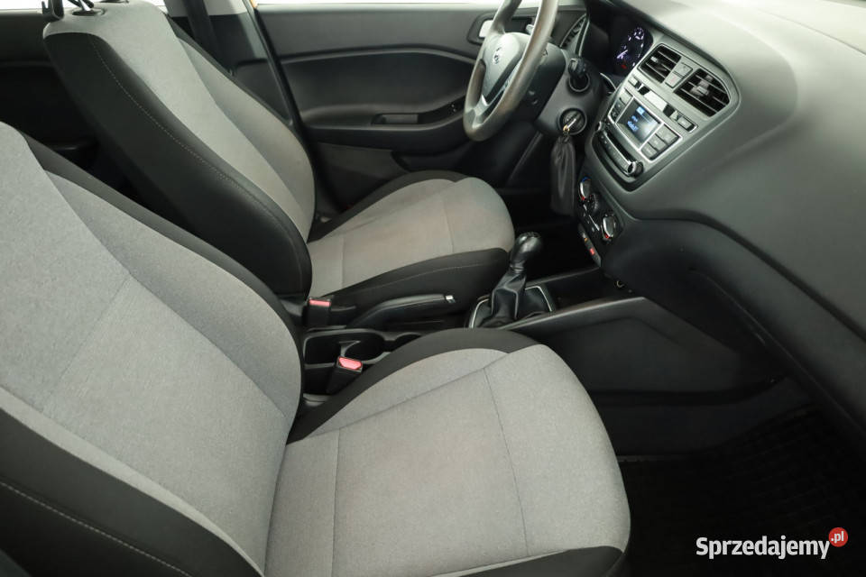 Hyundai i20 12 manualna sprzedam