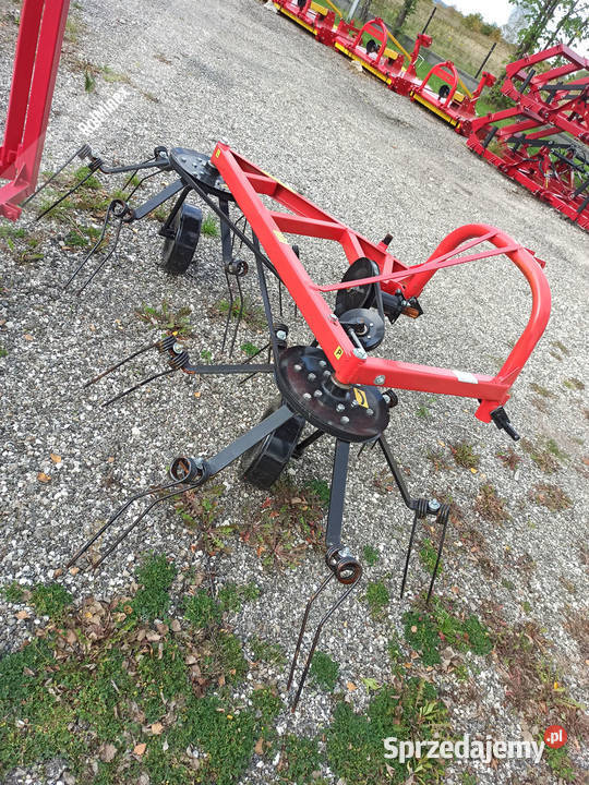 Przetrząsacz karuzelowy do siana Pająk Transport Limanowa