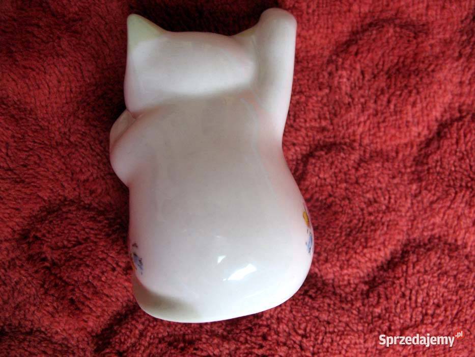 Kot Kotek gra kotka tańczy porcelana 7 x 5 x 4