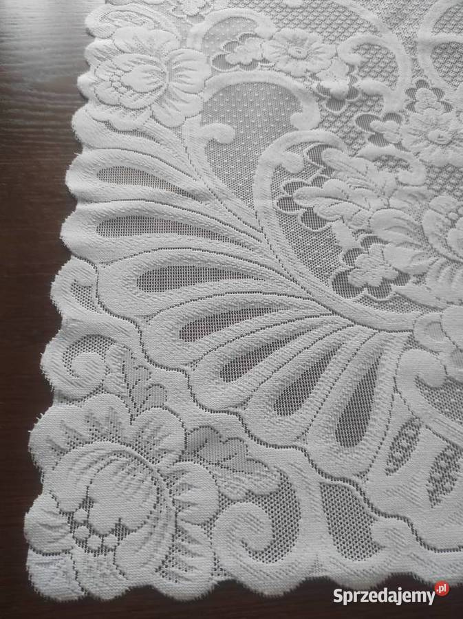 Obrus koronkowy duży 115x65 Nowy Warpechy Stare