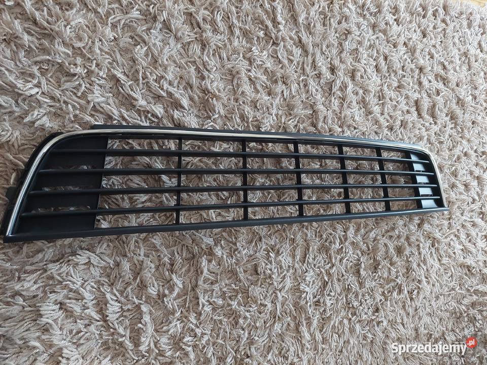 Atrapa kratka środkowa w zderzak chromowana osobowe Proszowice sprzedam