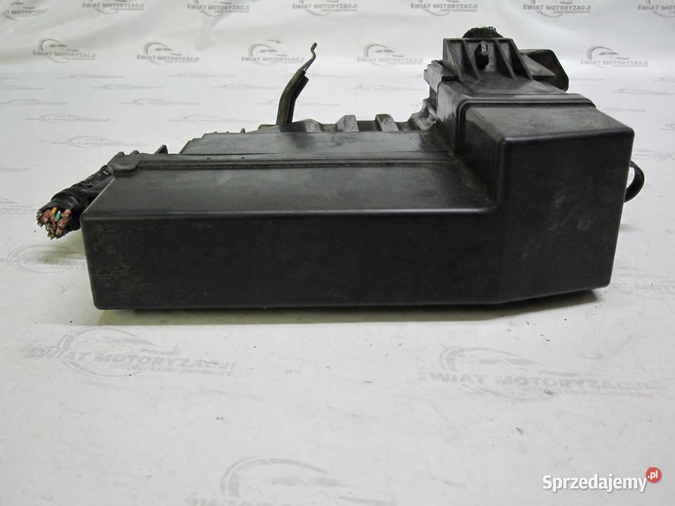 LEXUS IS II 22 D 08r skrzynka bezpieczników osobowe sprzedam